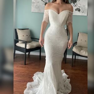 NWT simple lace boho wedding dress, reception dress or elopement dress